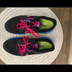 Nike Free Run Women’s Sneakers